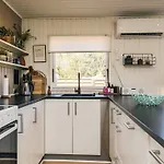 6 Person In Hojslev-by Traum Hojslev