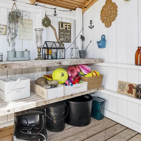 6 Person In Hojslev-by Traum Højslev