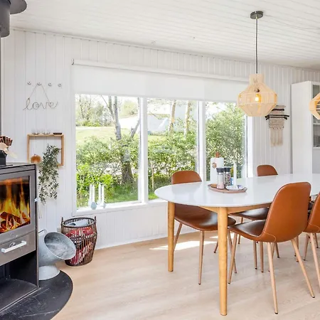 6 Person In Hojslev-by Traum Feriehus *