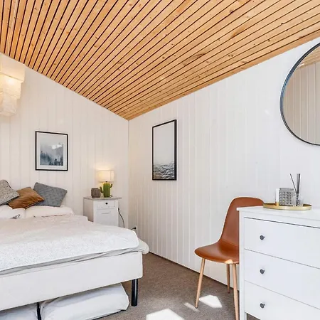 6 Person In Hojslev-by Traum Højslev